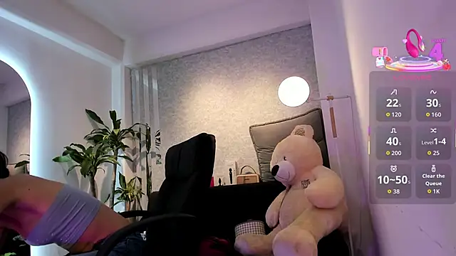 lily cash1 online show from February 16, 12:56 pm