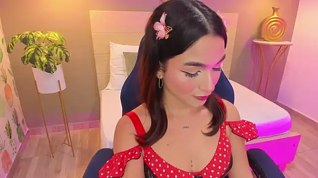 Snapshot of luma_sky_ chatting on October 23, 2:55 am luma sky online show from October 23, 2:55 am