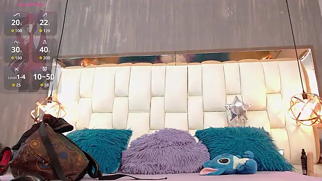 Foxxy Doll online show from February 2, 9:13 pm