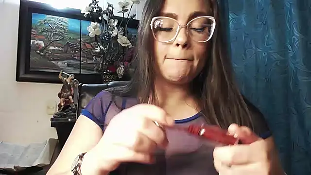 Snapshot of Laia__hadid chatting on October 9, 9:24 pm Laia hadid online show from October 9, 9:24 pm