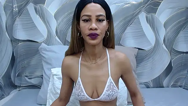 Snapshot of GlowGoddessxx chatting on May 24, 7:57 am GlowGoddessxx online show from May 24, 7:57 am
