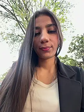 -juicy  online show from February 9, 10:14 pm