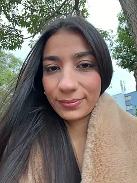 -juicy  online show from February 16, 10:50 pm