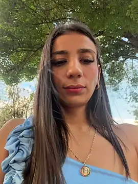 Snapshot of -juicy_ chatting on May 7, 10:37 pm -juicy online show from May 7, 10:37 pm