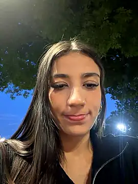 Snapshot of -juicy_ chatting on May 13, 11:22 pm -juicy online show from May 13, 11:22 pm