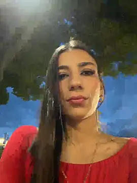 Snapshot of -juicy_ chatting on May 21, 11:23 pm -juicy online show from May 21, 11:23 pm