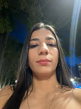 Snapshot of -juicy_ chatting on May 26, 11:34 pm -juicy online show from May 26, 11:34 pm