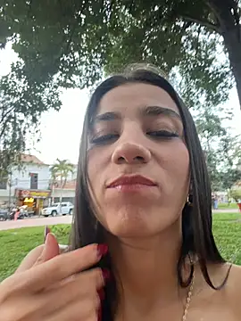 Snapshot of -juicy_ chatting on June 15, 10:56 pm -juicy online show from June 15, 10:56 pm