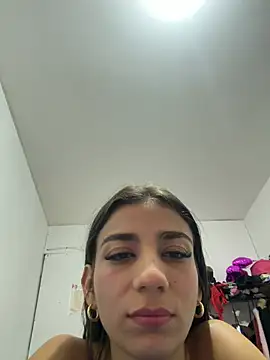 Snapshot of -juicy_ chatting on July 5, 4:19 am -juicy online show from July 5, 4:19 am