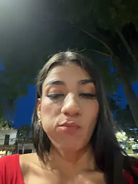 Snapshot of -juicy_ chatting on July 6, 11:40 pm -juicy online show from July 6, 11:40 pm