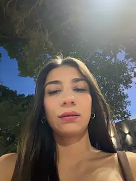 Snapshot of -juicy_ chatting on July 28, 11:37 pm -juicy online show from July 28, 11:37 pm