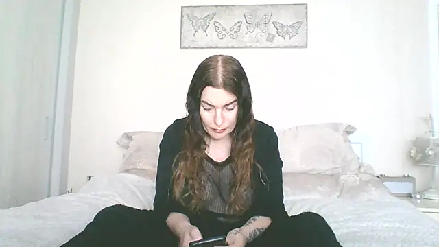 EllaKent online show from March 18, 3:48 pm