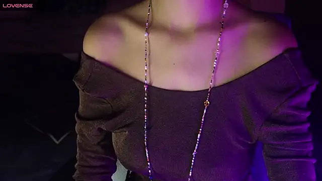 Snapshot of NidhiChandra chatting on November 7, 7:30 am NidhiChandra online show from November 7, 7:30 am