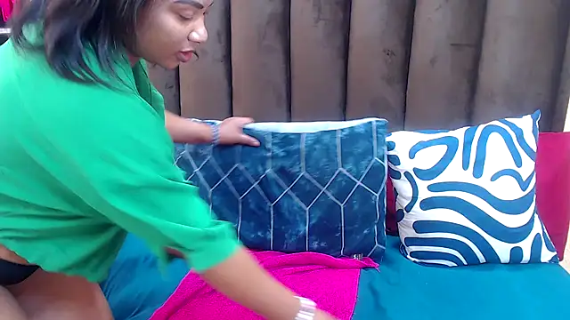 Snapshot of AfricanQueenxx40 chatting on November 14, 7:34 pm AfricanQueenxx40 online show from November 14, 7:34 pm