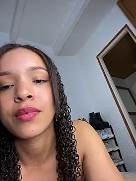 Yasmin777  online show from December 21, 10:39 pm