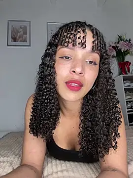 Snapshot of Yasmin777_ chatting on April 20, 12:35 am Yasmin777 online show from April 20, 12:35 am