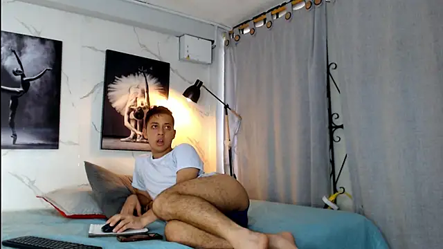 Snapshot of David_niet chatting on November 11, 5:46 pm David niet online show from November 11, 5:46 pm