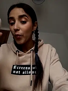 CandyFoxter  online show from November 4, 8:46 am