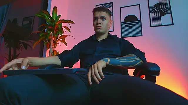 ALPHA DOMINUS  online show from April 12, 3:55 am