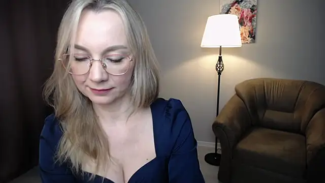 Ava Elior online show from April 13, 5:35 am