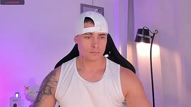 Snapshot of connorsmiith chatting on July 2, 11:27 am connorsmiith online show from July 2, 11:27 am