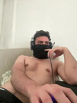 Snapshot of milfshakeow chatting on May 21, 7:48 am milfshakeow online show from May 21, 7:48 am