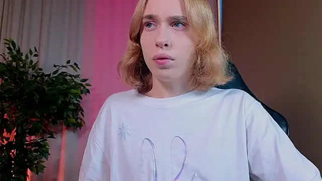 BarbieRichy online show from October 1, 5:35 am