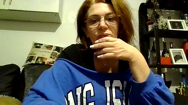 RubyyRosee online show from December 15, 6:17 am