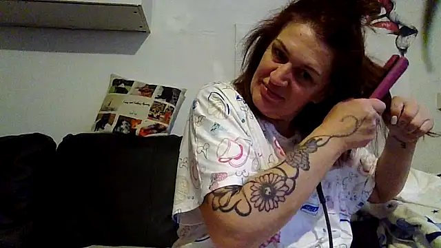 RubyyRosee online show from May 14, 5:36 am