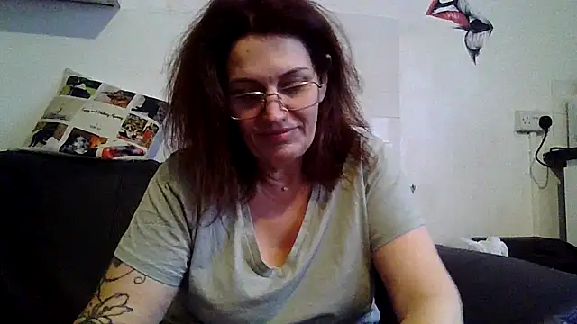 RubyyRosee online show from May 19, 1:28 pm