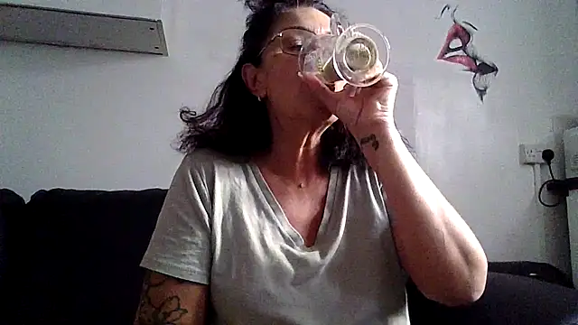 RubyyRosee online show from July 8, 5:56 am
