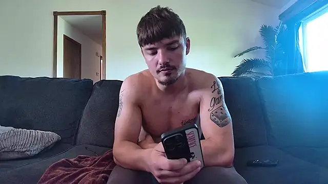 Snapshot of derekmontana2 chatting on June 15, 2:30 pm derekmontana2 online show from June 15, 2:30 pm