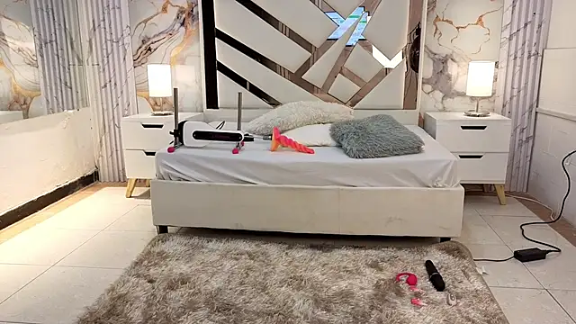 Lisa sweetas online show from April 18, 2:04 am