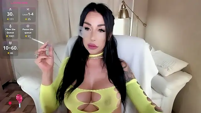 Snapshot of oh_julya chatting on July 7, 8:02 pm oh julya online show from July 7, 8:02 pm
