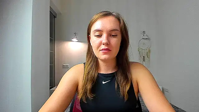 Snapshot of EmmaNorman chatting on September 15, 6:19 pm EmmaNorman online show from September 15, 6:19 pm