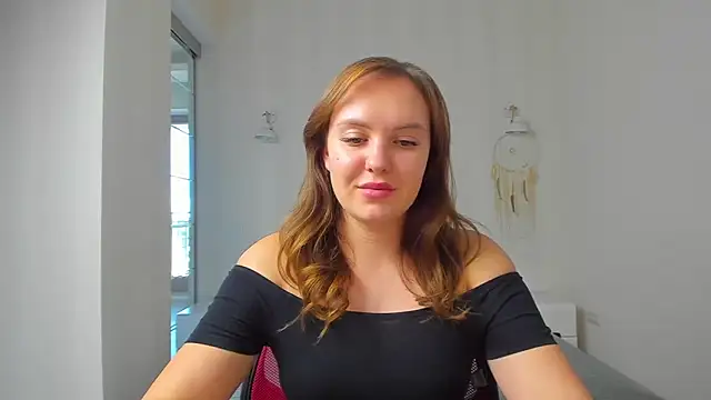 Snapshot of EmmaNorman chatting on September 26, 1:59 pm EmmaNorman online show from September 26, 1:59 pm