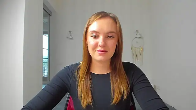 Snapshot of EmmaNorman chatting on October 2, 1:40 pm EmmaNorman online show from October 2, 1:40 pm
