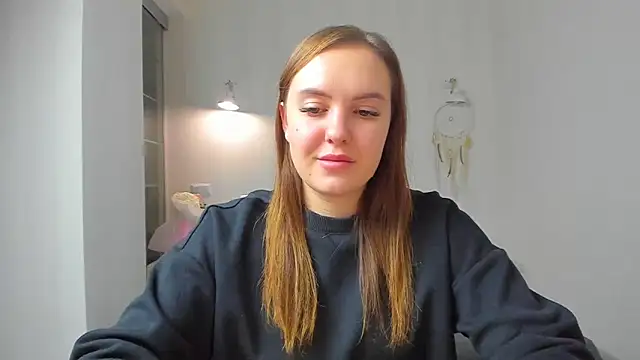 Snapshot of EmmaNorman chatting on October 8, 4:15 pm EmmaNorman online show from October 8, 4:15 pm