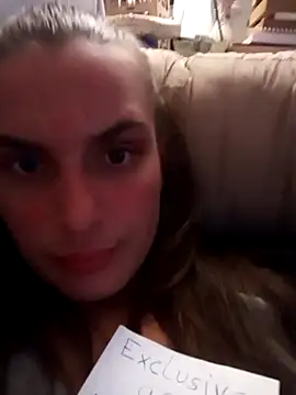 Snapshot of Ittoxx99 chatting on October 9, 1:14 am Ittoxx99 online show from October 9, 1:14 am