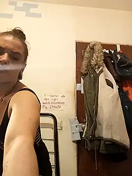 Snapshot of Ittoxx99 chatting on January 13, 3:45 am Ittoxx99 online show from January 13, 3:45 am