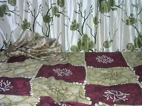 Snapshot of Baby_doll9090 chatting on February 11, 5:18 pm Baby doll9090 online show from February 11, 5:18 pm