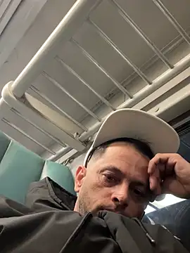 Carlosmauricio123 online show from February 15, 4:53 am