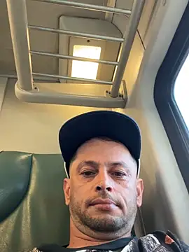 Carlosmauricio123 online show from April 17, 10:02 pm