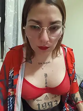 Snapshot of xjuanaxmaldadxxx chatting on June 19, 2:05 am xjuanaxmaldadxxx online show from June 19, 2:05 am