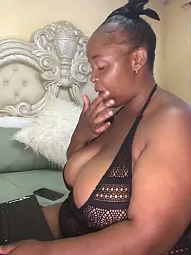 KINKYBOOTI22 online show from April 8, 5:07 am