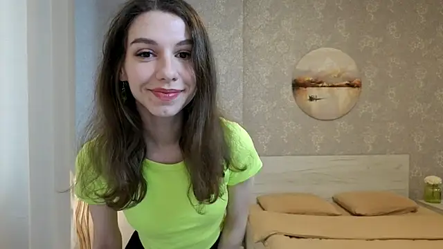 KellyShines online show from April 15, 9:38 am