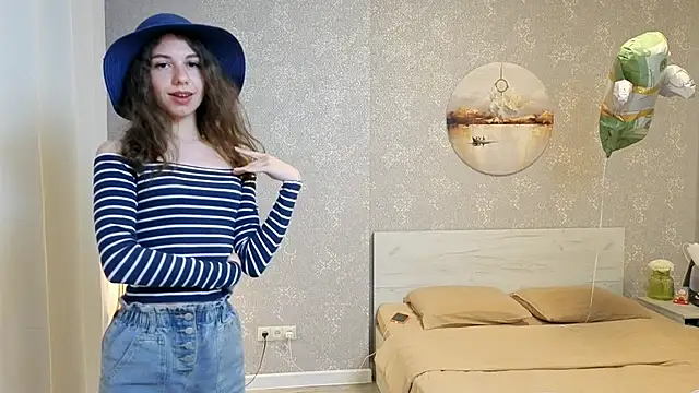 KellyShines online show from June 11, 12:32 am