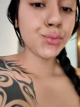 Snapshot of Megara_25 chatting on January 18, 6:34 pm Megara 25 online show from January 18, 6:34 pm