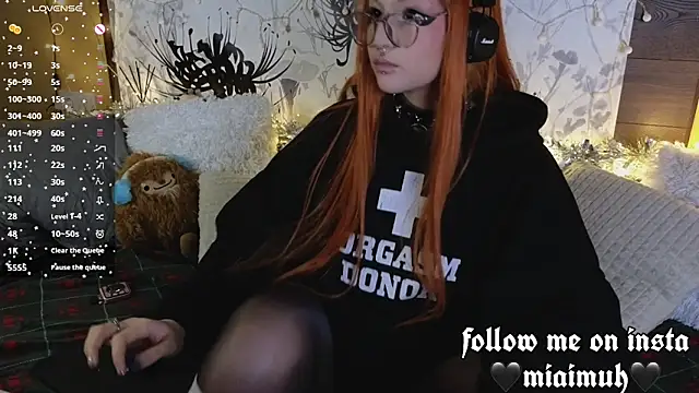 mia  yui online show from December 15, 12:26 am