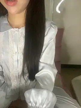 Snapshot of RubyBerry chatting on October 24, 6:43 am RubyBerry online show from October 24, 6:43 am